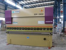 ZDP-10032 (WC67Y-100/3200) 液压板料折弯机/E21简略单纯数控折弯机
