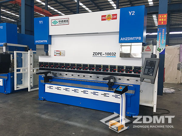 安徽中德机床股分无限公司等20家企业获得“2016年度产业企业凸起进献二十强”2